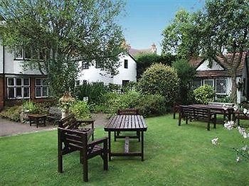 The Tudor Court Hotel Solihull Buitenkant foto