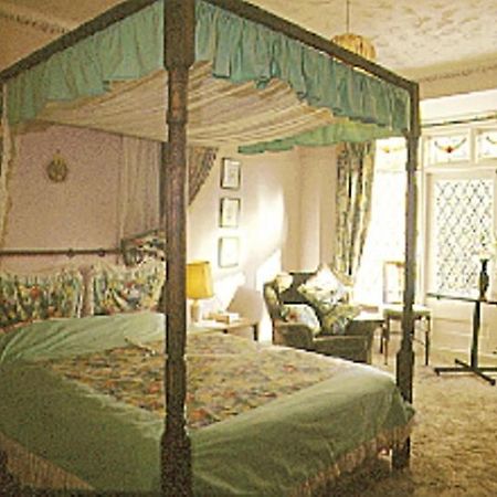 The Tudor Court Hotel Solihull Kamer foto